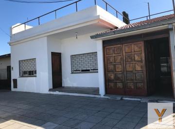 Casa · 65m² · 3 Ambientes · 1 Cochera · Casa en Venta - 2 Dorm. 1 Baño 1 Cochera - 223 m² - Quilmes Oeste