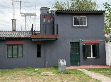 Terreno · 100m² · Venta o Alquiler Terreno de 8.66 X 27 m con Casa 3 Amb y 2 Locales