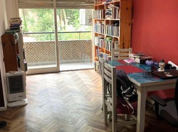 Departamento de 2 ambientes, Barracas · 2 Ambientes Al Contrafrente con Balcón - en Venta Barracas