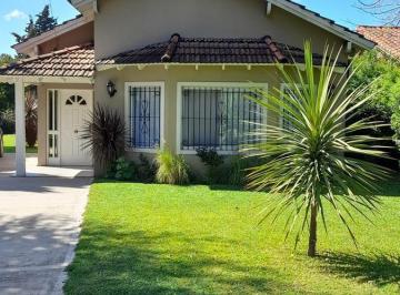 Casa · 1272m² · 4 Ambientes · Venta Casaquinta con Piscina en El Trébol, Ezeiza.