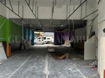Bodega-Galpón · 160m² · 3 Ambientes · Alquiler Galpón Doble Salida + Planta Superior Gran Potencial
