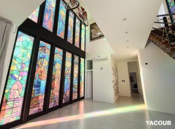 Casa · 397m² · 6 Ambientes · Casa en Venta - 5 Dorm. 5 Baños - La Plata