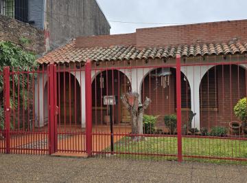 Casa · 120m² · 3 Ambientes · 1 Cochera · Casa 3 Ambientes Terreno de 370 m² a Media Cuadra Plaz