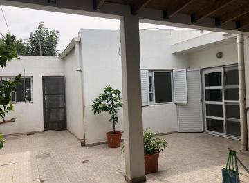 Casa · 115m² · 4 Ambientes · 1 Cochera · Casa en Venta - 3 Dorm. 1 Baño - Lisandro Olmos