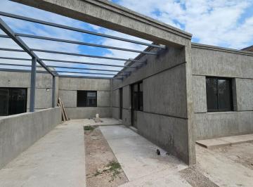 Casa · 75m² · 4 Ambientes · 1 Cochera · Venta Casa 2 Dorm. B Privado Vista Oliva