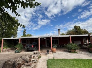 Quinta vacacional · 176m² · 4 Ambientes · Finca en Venta - 3 Dorm. 2 Baños - General Alvear