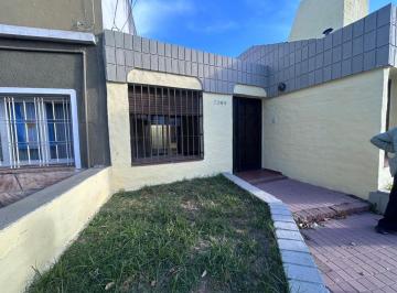 Casa · 107m² · 4 Ambientes · 1 Cochera · Venta Casa 2 Dorm. B° Villa Cabrera Córdoba