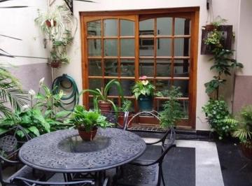 Casa · 270m² · 5 Ambientes · 1 Cochera · Casa en Venta - 3 Dorm. 3 Baños - Cochera - 300 m² - Boedo