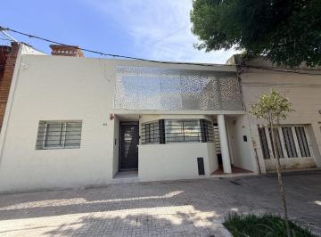 PH · 90m² · 3 Ambientes · Casa PH en Venta en La Plata, Ideal Oficina, Escribania, Consultorios.