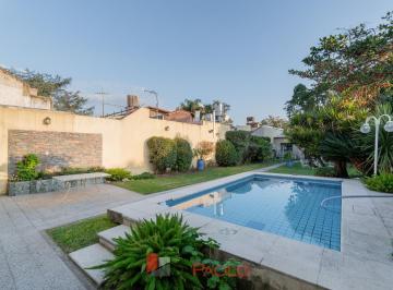Casa · 165m² · 5 Ambientes · 2 Cocheras · Casa 5 Amb con Pileta Quincho y Parrilla