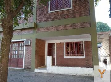 Casa · 160m² · 6 Ambientes · Casa en Venta - 5 Dorm. 3 Baños - Chaco