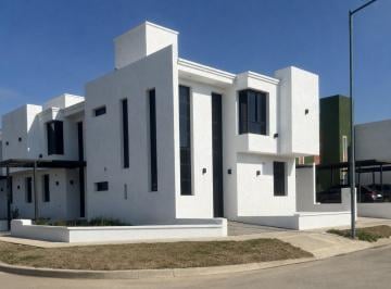 Casa · 107m² · 4 Ambientes · 1 Cochera · Vendo Dúplex en Docta 2 Dorm. 2 Baños Ideal Familia, Financiación