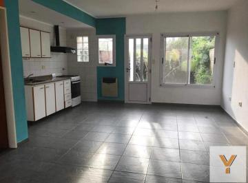 Casa · 80m² · 3 Ambientes · 1 Cochera · Casa en Venta - 2 Dorm. 2 Baños - Cochera - 80 m² - Tolosa, La Plata