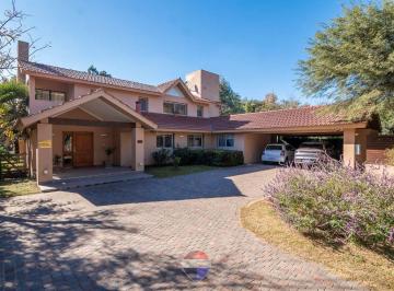 Casa · 450m² · 10 Ambientes · 4 Cocheras · Venta Casa en Country La Arboleda Córdoba