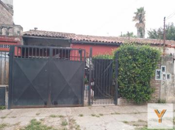 Casa · 69m² · 4 Ambientes · 1 Cochera · Casa en Venta - 3 Dorm. 1 Baño - Cochera - 185 m² - Villa La Rana, General San Martín