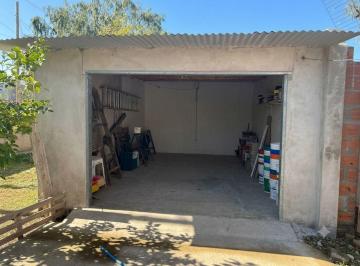 Casa · 90m² · 3 Ambientes · 1 Cochera · Vivienda en Lote Propio 600 m² Acepta Permuta