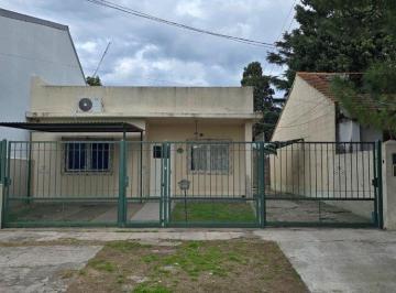 PH · 64m² · 3 Ambientes · 1 Cochera · Venta PH 3 Ambientes con Cochera Ezpeleta