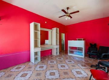 Casa · 171m² · 6 Ambientes · 1 Cochera · Casa en Venta Alvarez con Dos Locales