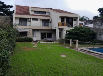 Casa · 360m² · 6 Ambientes · 3 Cocheras · Casa 5 Dorm. 3 Baños Apta Credito 680 m² Tot
