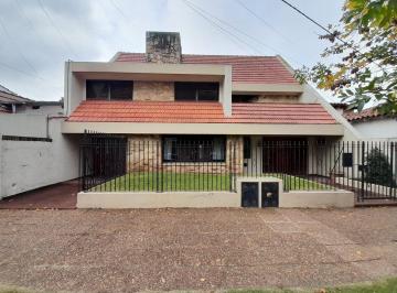 Casa · 360m² · 6 Ambientes · 3 Cocheras · Casa 5 Dorm. 3 Baños Apta Credito 680 m² Tot