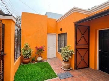 Casa · 136m² · 4 Ambientes · 4 Cocheras · Venta Casa Pilar Centro + Depto/deposito/taller/ofi