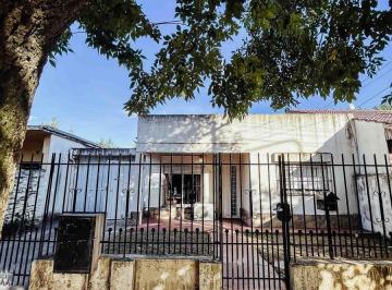 Casa · 170m² · 6 Ambientes · 1 Cochera · Casa en Venta - 4 Dorm. 2 Baños - Cochera - 500 m² - Coronel Brandsen