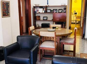 Departamento · 55m² · 4 Ambientes · Departamento en Venta - 3 Dorm. 1 Baño - 60 m² - Flores