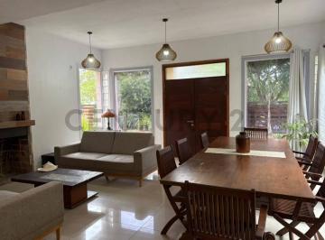 Casa · 159m² · 6 Ambientes · 1 Cochera · Casa en Alquiler 3 Dorm. - Punta del Este, Pinares