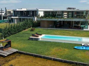 Casa · 350m² · 6 Ambientes · 8 Cocheras · Alquiler Casa Estr 6 Amb Costas Casa Escobar