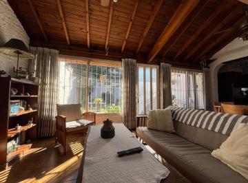 Casa · 180m² · 4 Ambientes · 2 Cocheras · Casa de 4 Amb en Temperley, Excelente Apta Credito