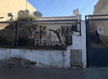 Casa · 93m² · 4 Ambientes · Casa 3 Dorm. Para Inversión