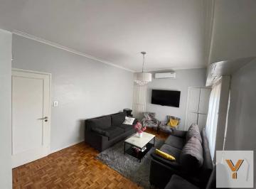Departamento · 136m² · 6 Ambientes · Departamento en Venta - 5 Dorm. 2 Baños - Flores