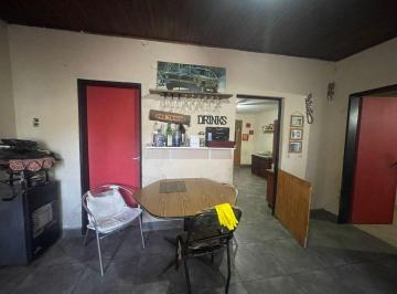 Casa · 68m² · 3 Ambientes · 1 Cochera · Venta de Casa 3 Amb. - Apta Credito