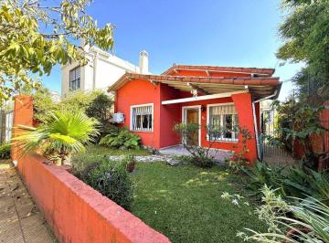 Casa · 110m² · 4 Ambientes · Casa en Venta 3 Dorm. Martinez, San Isidro