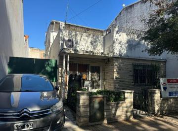 Casa · 172m² · 5 Ambientes · Casa 3 Amb + Depto 2 Amb + Galpon Hab. en Venta!