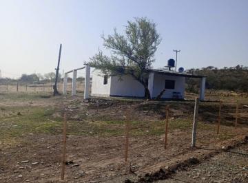 Casa · 70m² · 2 Ambientes · Casa en Venta - 1 Dormitorio 1 Baño - 3.000 m² - Coronel Pringles