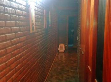 Casa · 300m² · 4 Ambientes · 2 Cocheras · Casa en Venta - 3 Dorm. 2 Baños - Cochera - 400 m² - Haedo