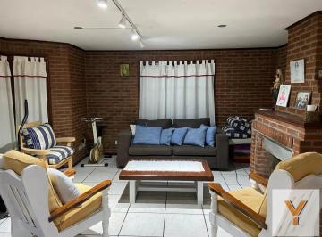 Casa · 275m² · 5 Ambientes · 2 Cocheras · Casa en Venta - 4 Dorm. 3 Baños - Cocheras - 780 m² - Pinamar