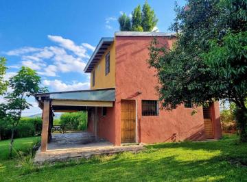 Casa · 90m² · 6 Ambientes · 2 Cocheras · Casa en Venta - 2 Dorm. 2 Baños - Cordoba