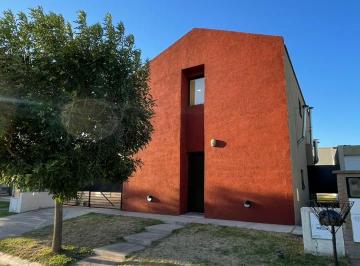 Casa de 4 ambientes, Villa Nueva · Casa a Estrenar en Barrio Las Lila