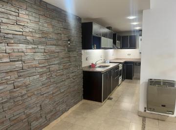 PH · 99m² · 4 Ambientes · 1 Cochera · PH Al Frente en Venta