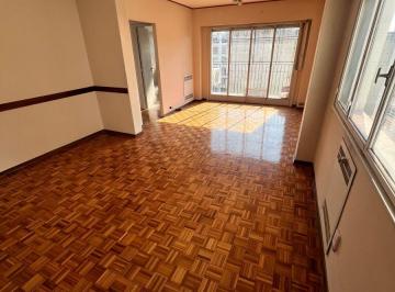 Departamento de 3 ambientes, Caballito · Alquiler 3 Ambientes Grande en Caballito
