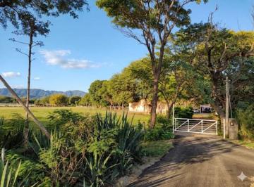 Quinta vacacional · 350m² · 6 Dormitorios · 1 Cochera · Se Vende Finca + Campo en Fray m. Esquiú Catamarca