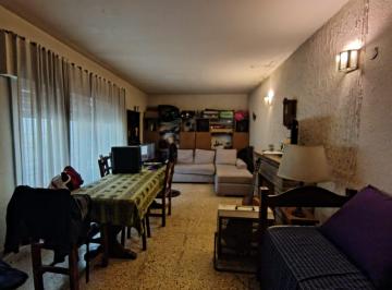 Casa de 4 ambientes, Lanús · Venta. Casa de 4 Amb C/patio, Quincho, Cochera y Terraza. Apto Credito