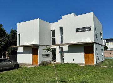 Casa · 320m² · 3 Dormitorios · Casa en Yerba Buena