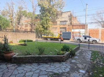 Casa · 180m² · 5 Ambientes · 6 Cocheras · Venta Casa Multifamiliar Terreno Propio