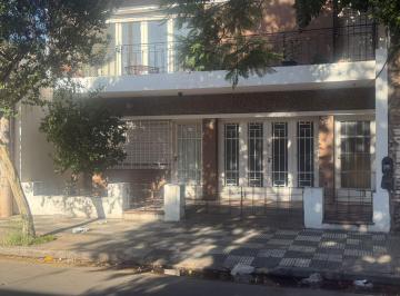 PH · 240m² · 4 Ambientes · 1 Cochera · 3 Dorm. | Cochera | Amplios Espacios | Cuarto de Guardado - Apto Credito