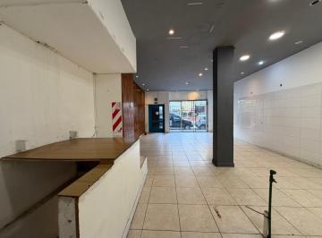 Local comercial · 130m² · 1 Ambiente · Local en Macrocentro
