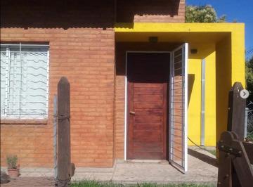 Casa de 2 ambientes, Villa Allende · Casa de 2 Dorm. y Amplio Living Comedor