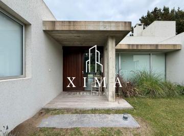Casa · 153m² · 4 Ambientes · Casa en Venta Costa Esmeralda